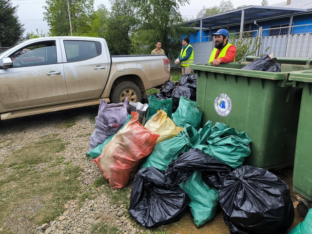 CONAF-Nuble-acompano-jornada-de-recoleccion-basura-y-sensibilizacion-ambiental-en-Minas-del-Prado