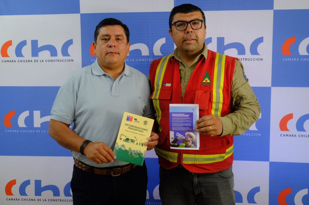 CONAF-y-CChC-Nuble-llaman-a-priorizar-la-prevencion-en-el-sector-de-la-construccion1-1024x682