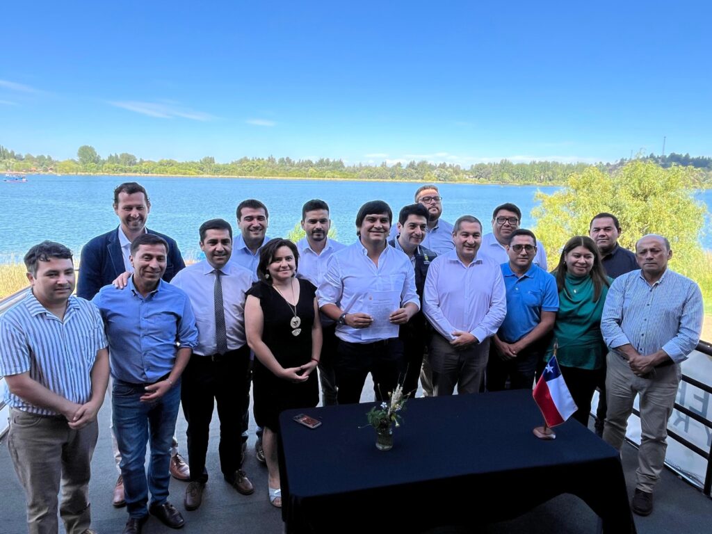 Alcaldes-del-Valle-del-Itata-firman-inedito-convenio-de-colaboracion-2-1024x768