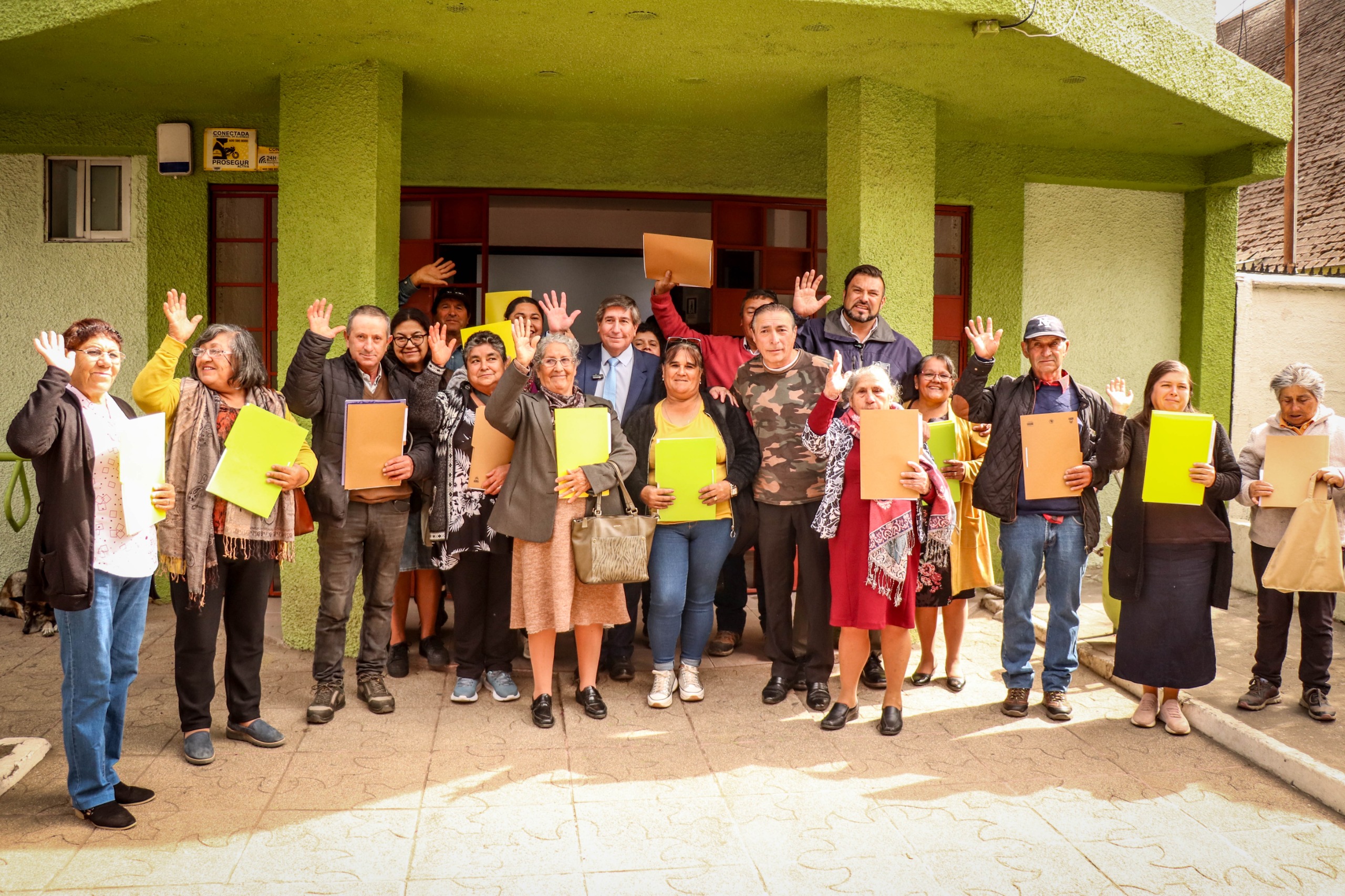 52 familias de Coelemu cierran el sueño de la casa propia (1)