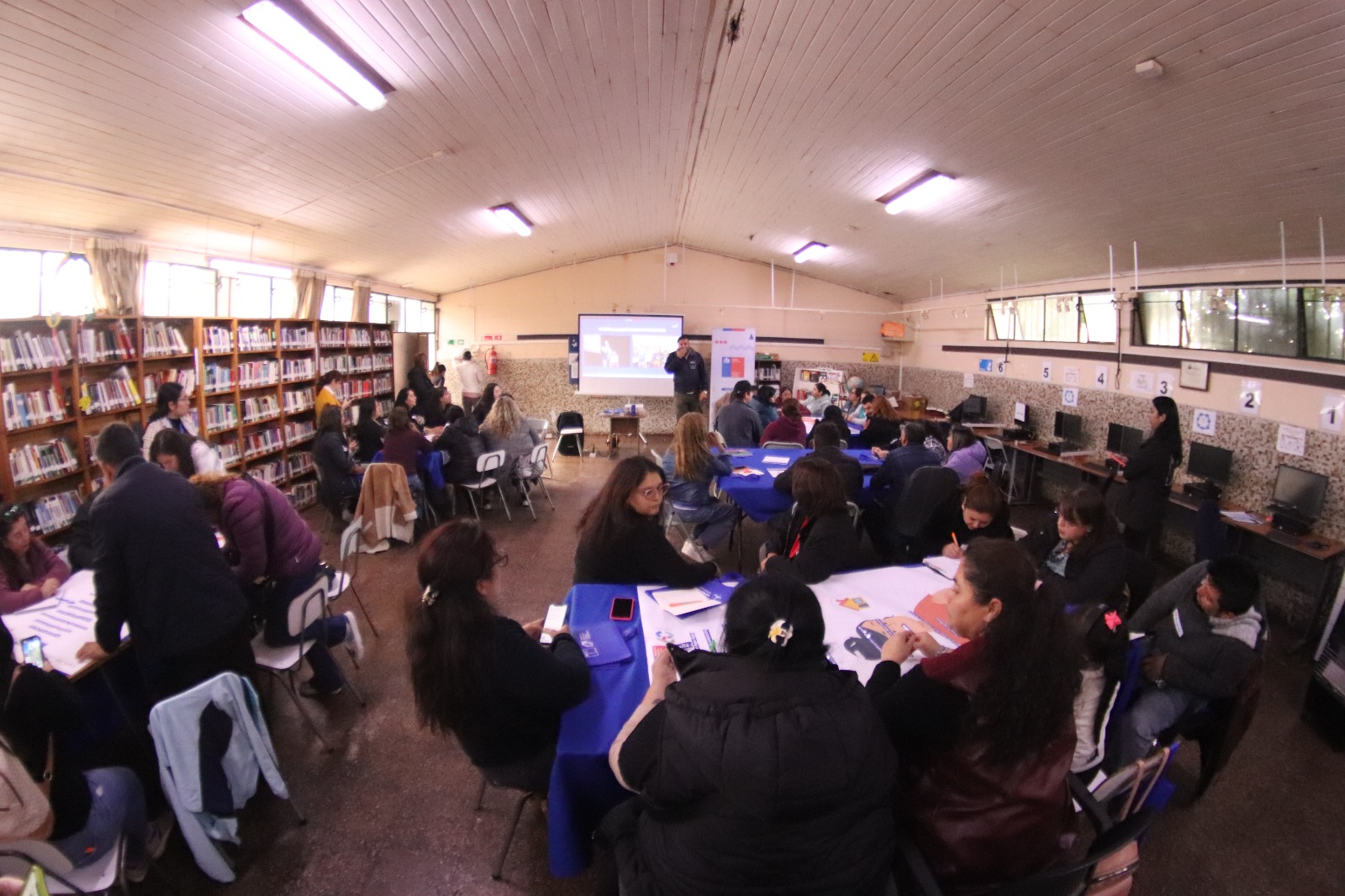 Dialogo de dirigentes de viviendas en San Carlos (2)