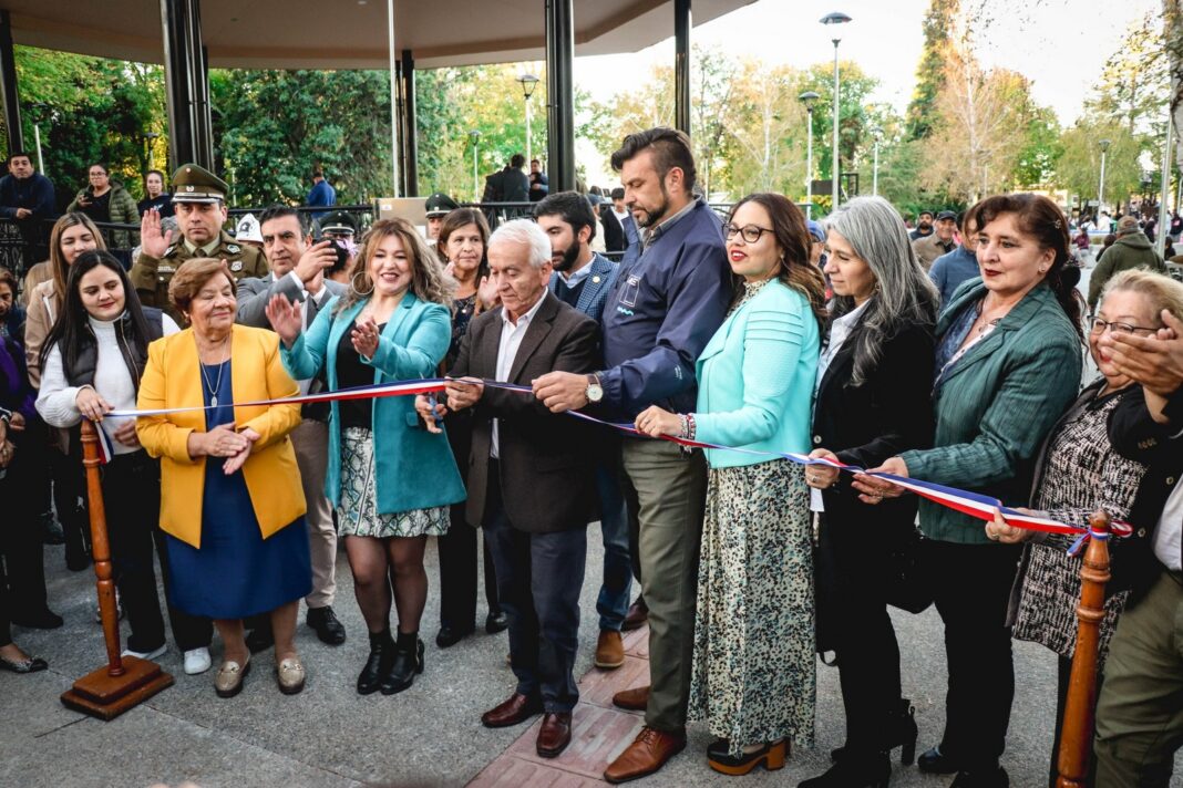 Inauguran-obras-que-dan-nuevo-rostro-a-la-Plaza-de-Armas-de-Yungay-1068x712