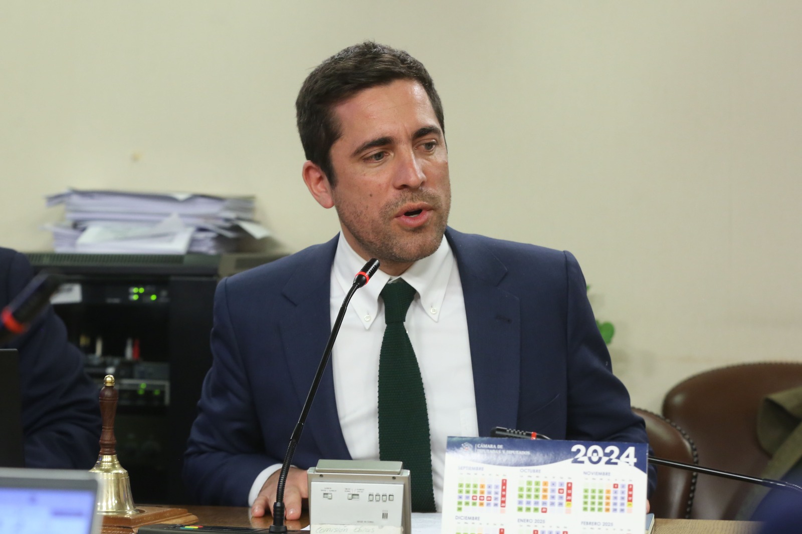 MARTÍNEZ52