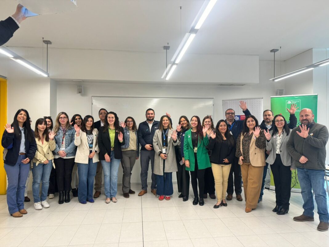 Feria-Laboral-EnergiaMujeres-por-primera-vez-en-Nuble-1068x801