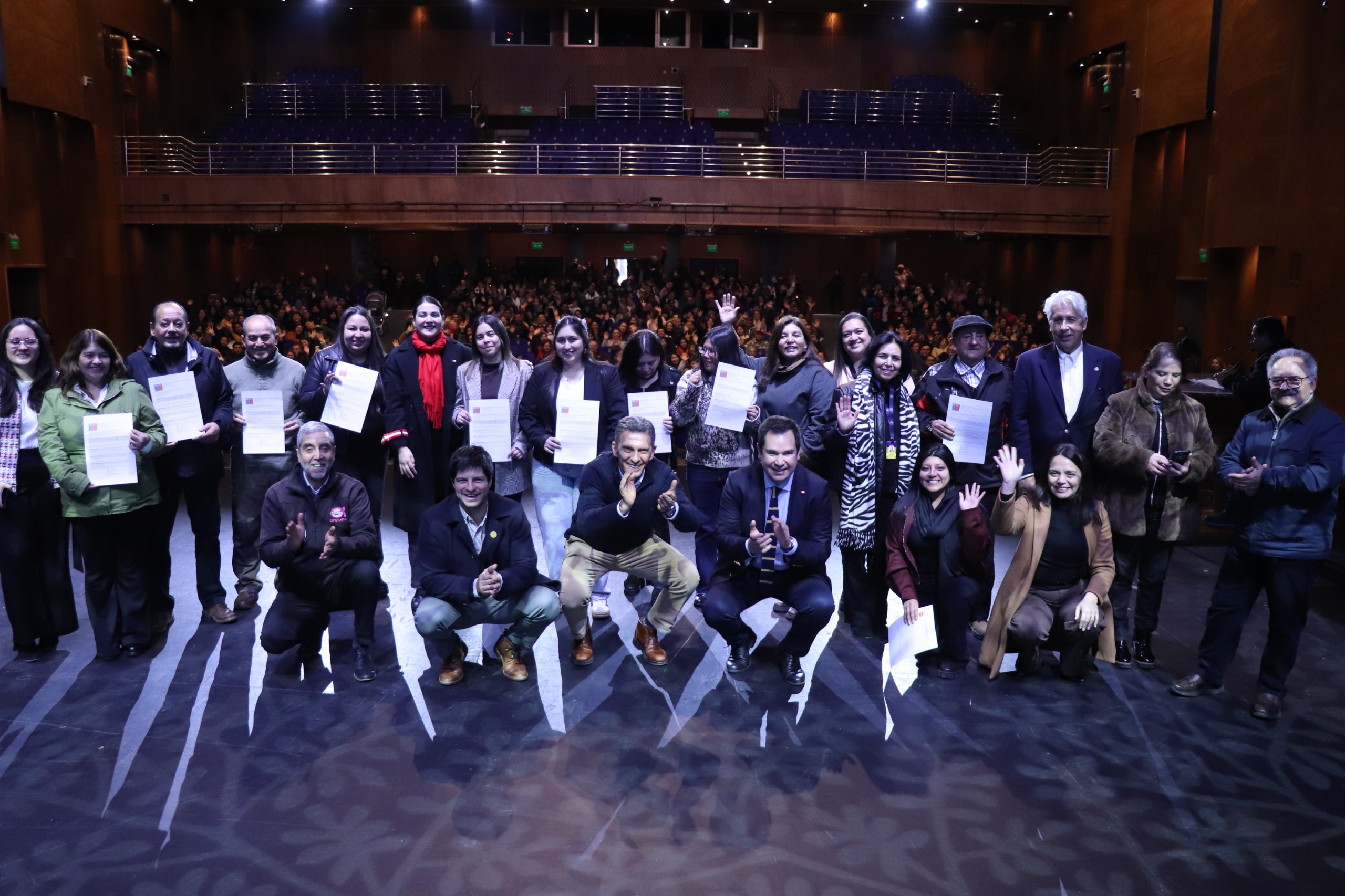 Entrega de 241 subsidios (1)